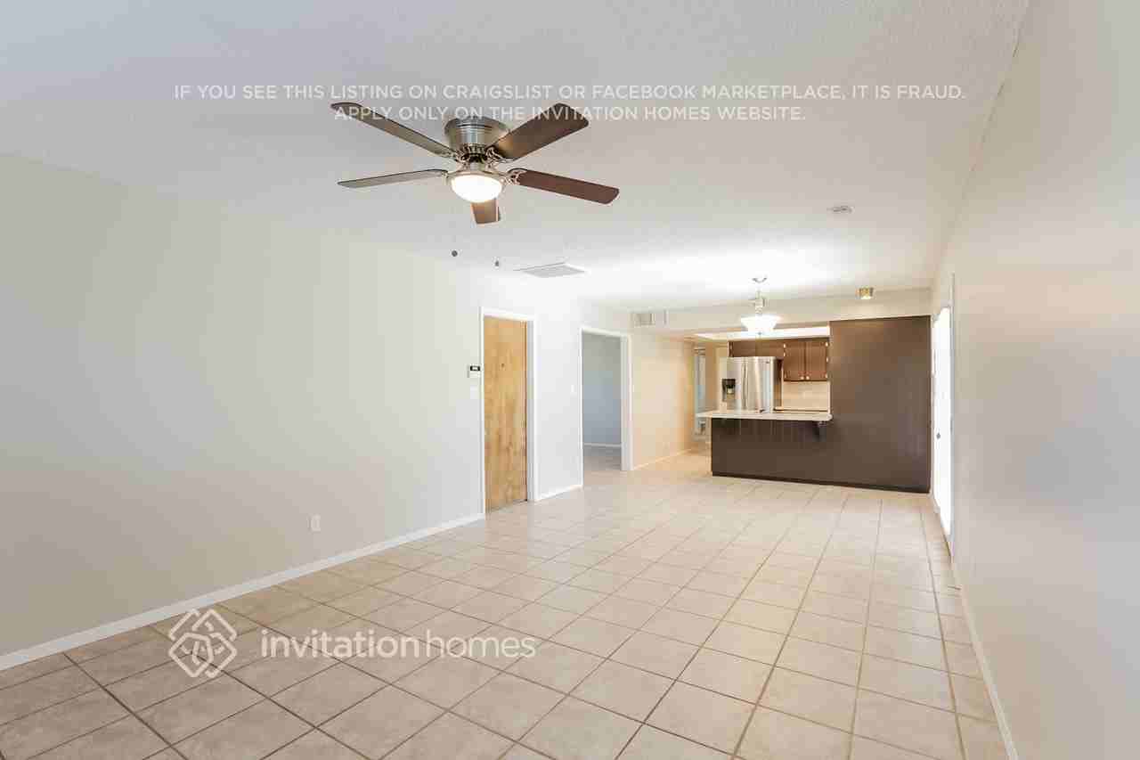 617 E La Jolla Dr - Photo 5 of 16