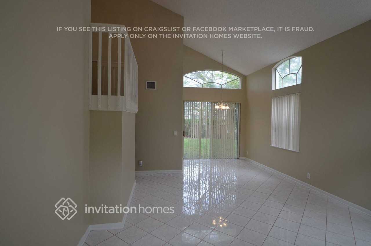 5514 Nw 106th Dr - Photo 2 of 14