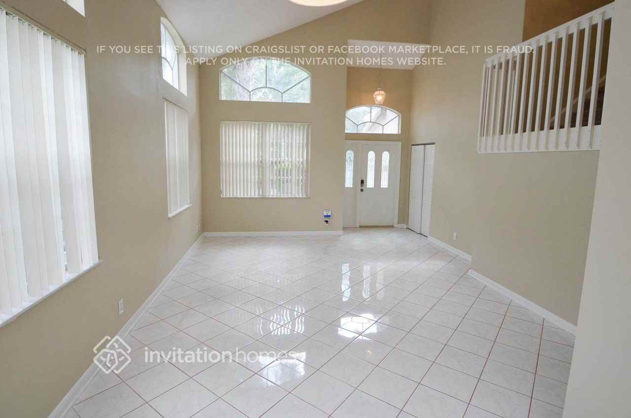 5514 Nw 106th Dr - Photo 3 of 14