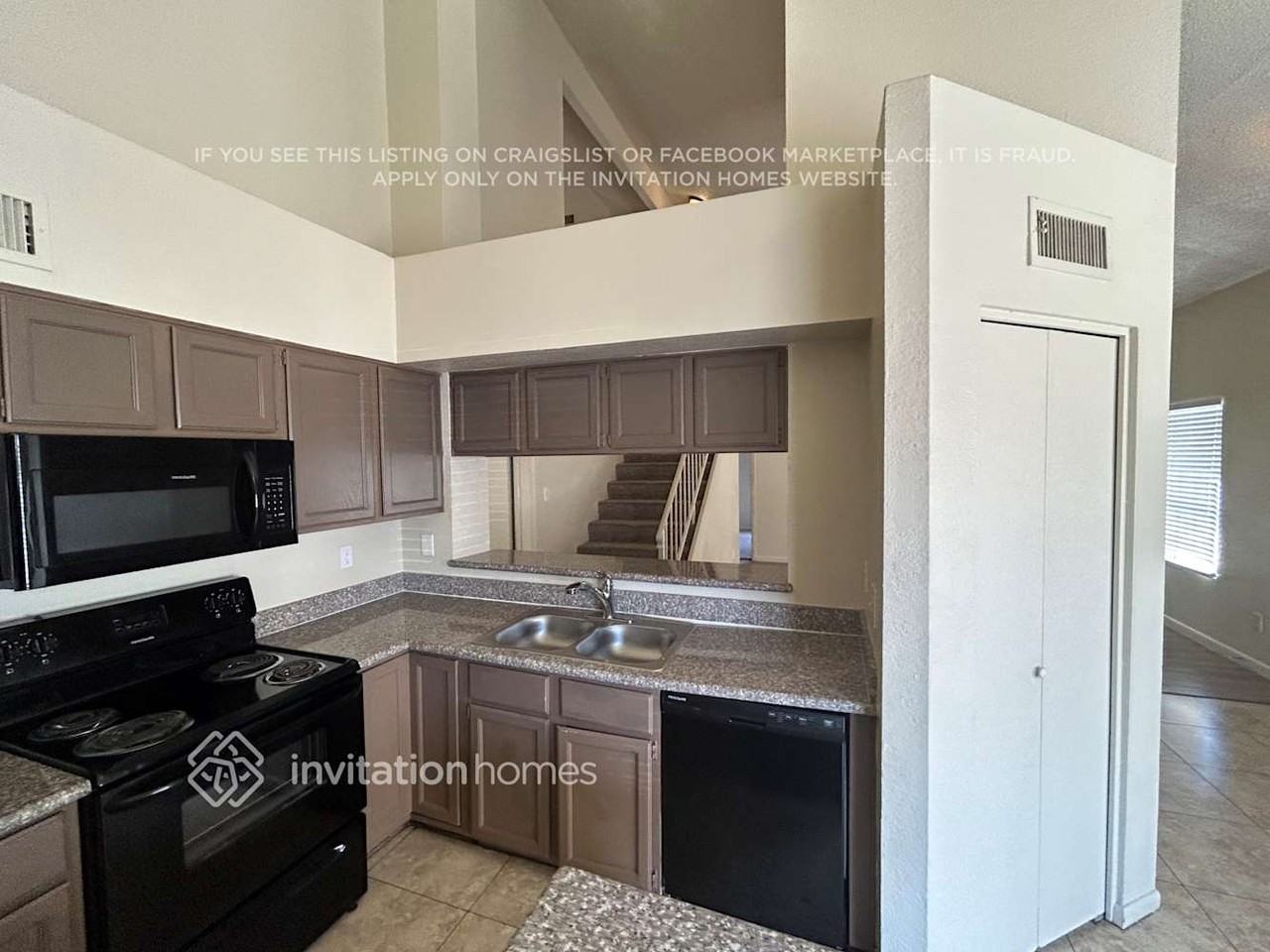 8850 W Fairmount Ave - Photo 5 of 14