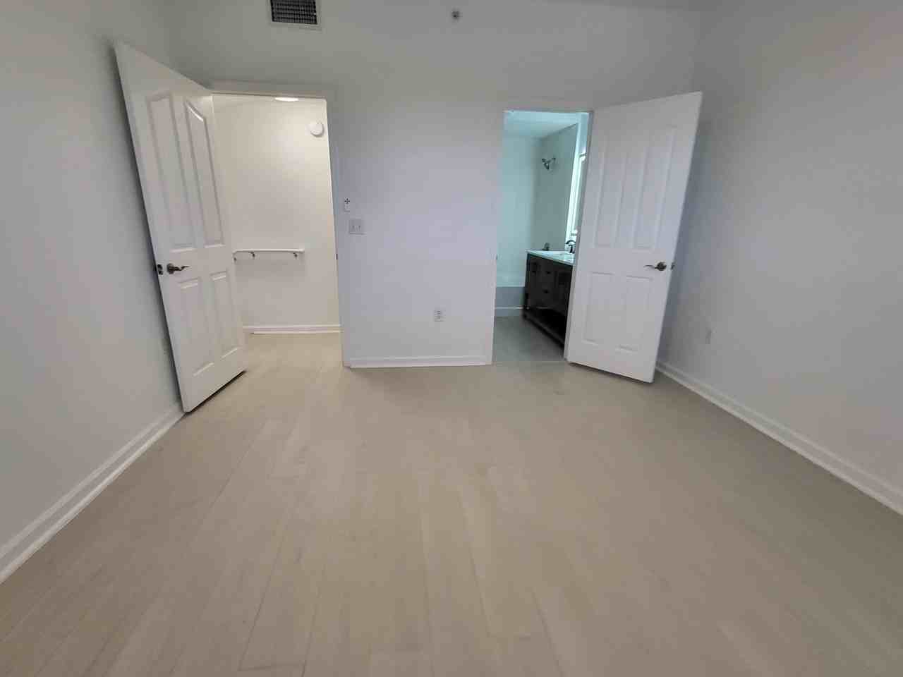 2042 Alta Meadows Ln #1701 - Photo 6 of 21
