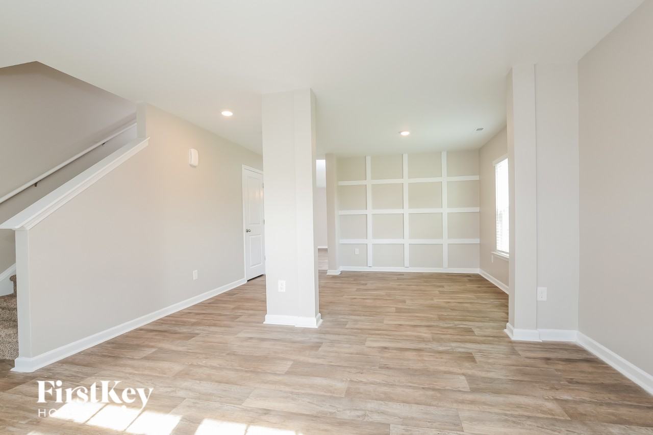 330 Estelle Dr - Photo 3 of 15