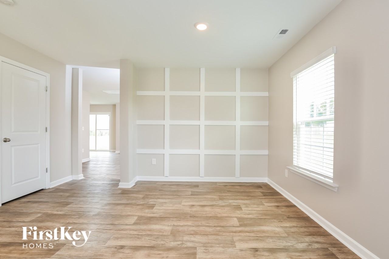 330 Estelle Dr - Photo 4 of 15