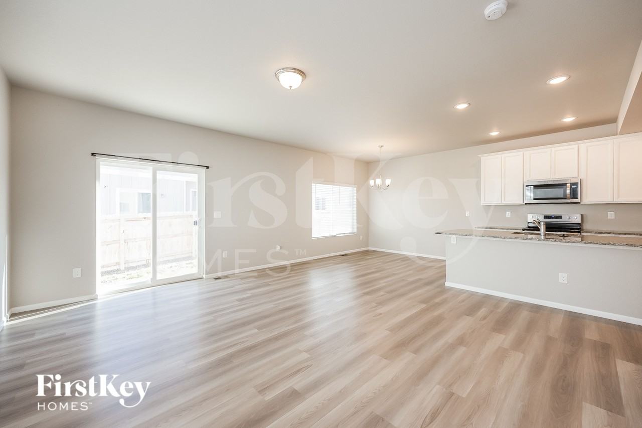 11132 Murrelet Dr - Photo 2 of 16