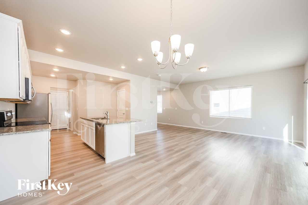 11132 Murrelet Dr - Photo 4 of 16