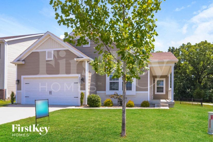 2823 Preston Woods Trl - Photo 2 of 15