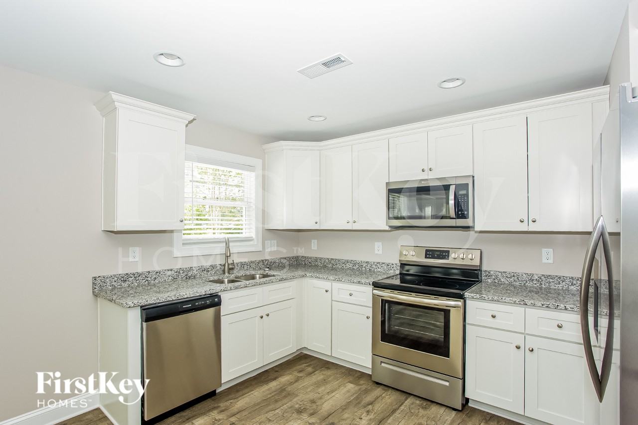 99 Saint Mary Ave Nw - Photo 7 of 15