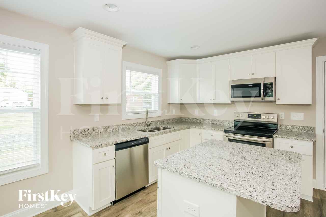 214 Parkway Ave Nw - Photo 6 of 15