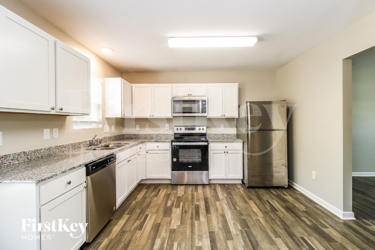 206 Glenoaks Dr - Photo 5 of 15