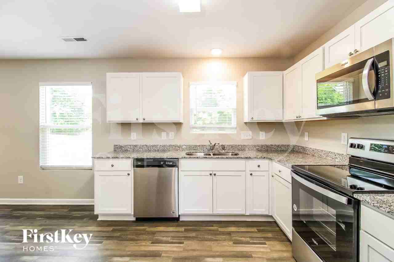 206 Glenoaks Dr - Photo 6 of 15