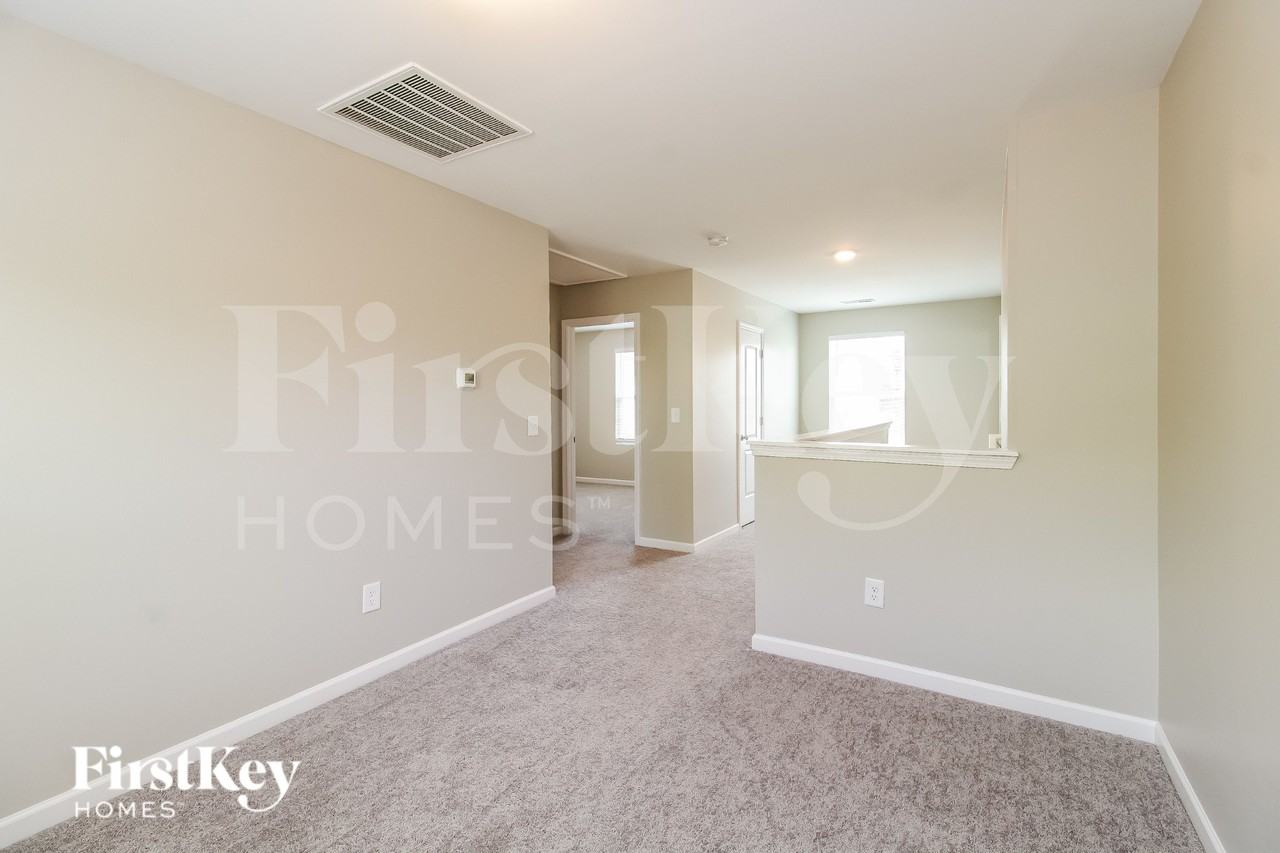 206 Glenoaks Dr - Photo 7 of 15