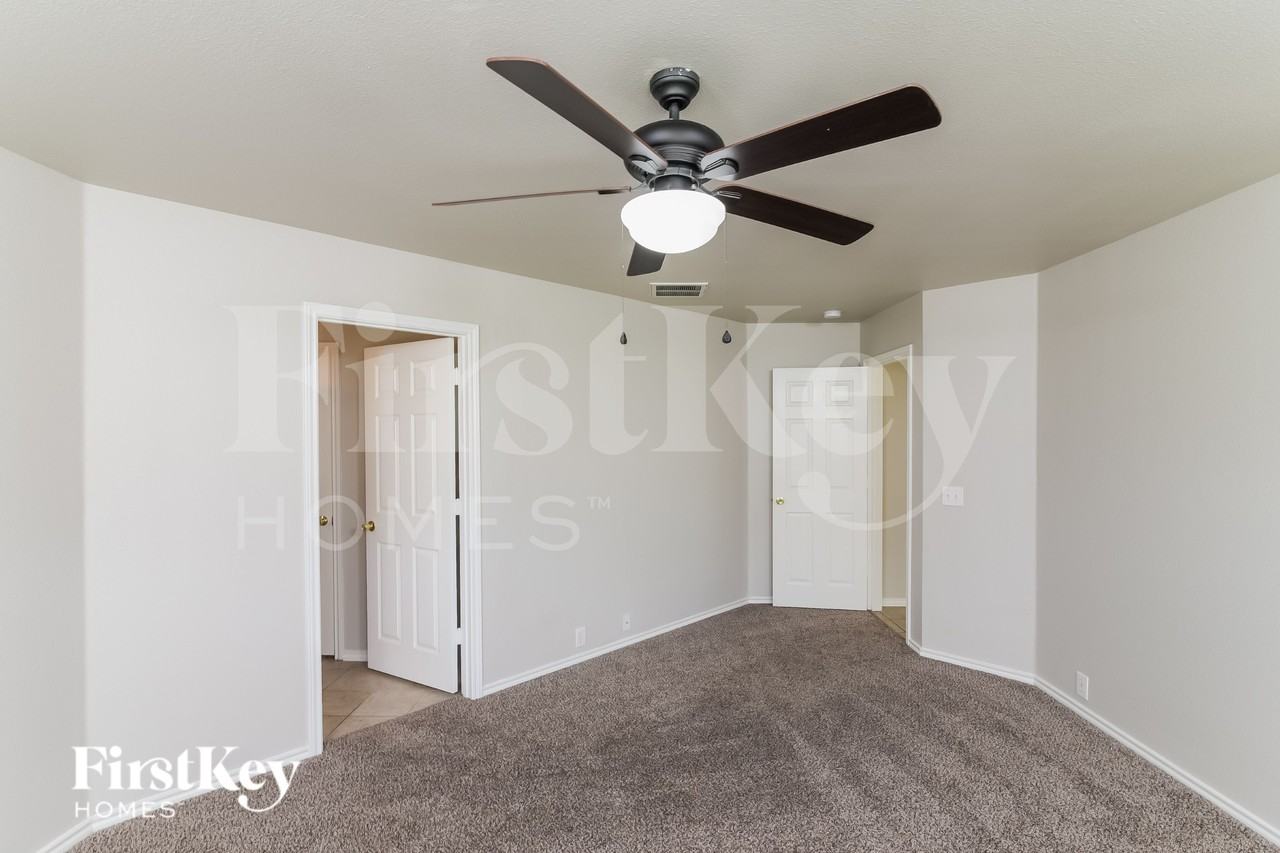 5124 Storm King - Photo 7 of 16