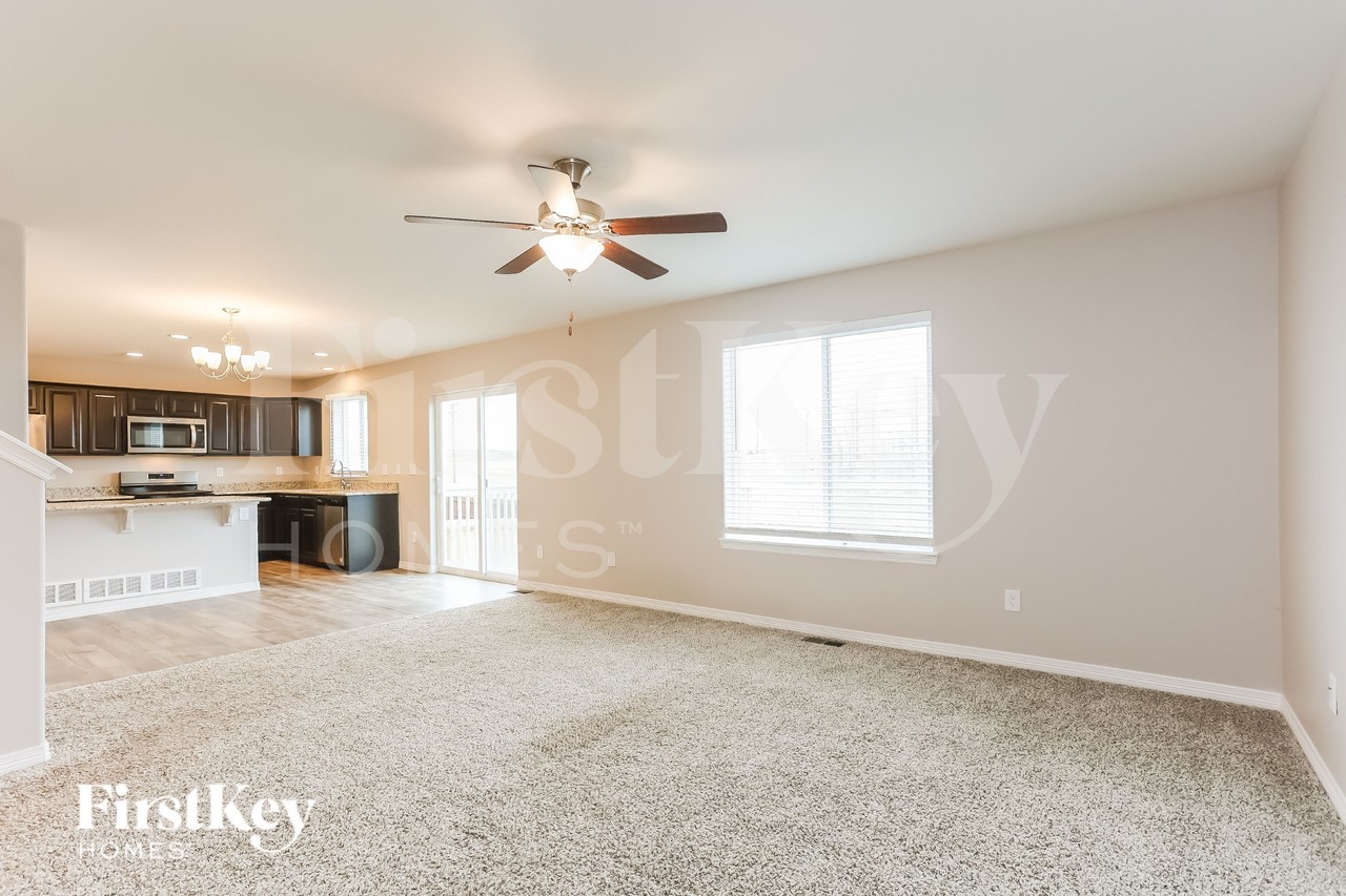 11145 Rockcastle Dr - Photo 3 of 15