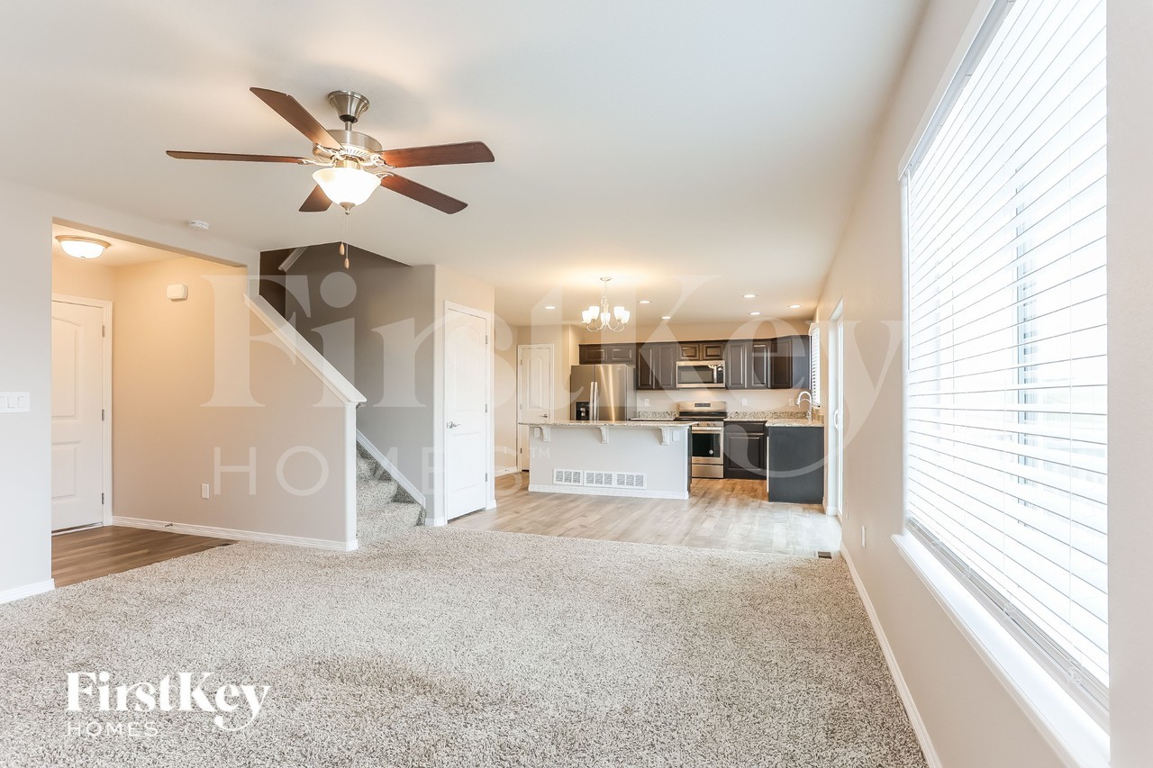 11145 Rockcastle Dr - Photo 4 of 15