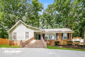 featured image of 7614 Robin Crest Rd