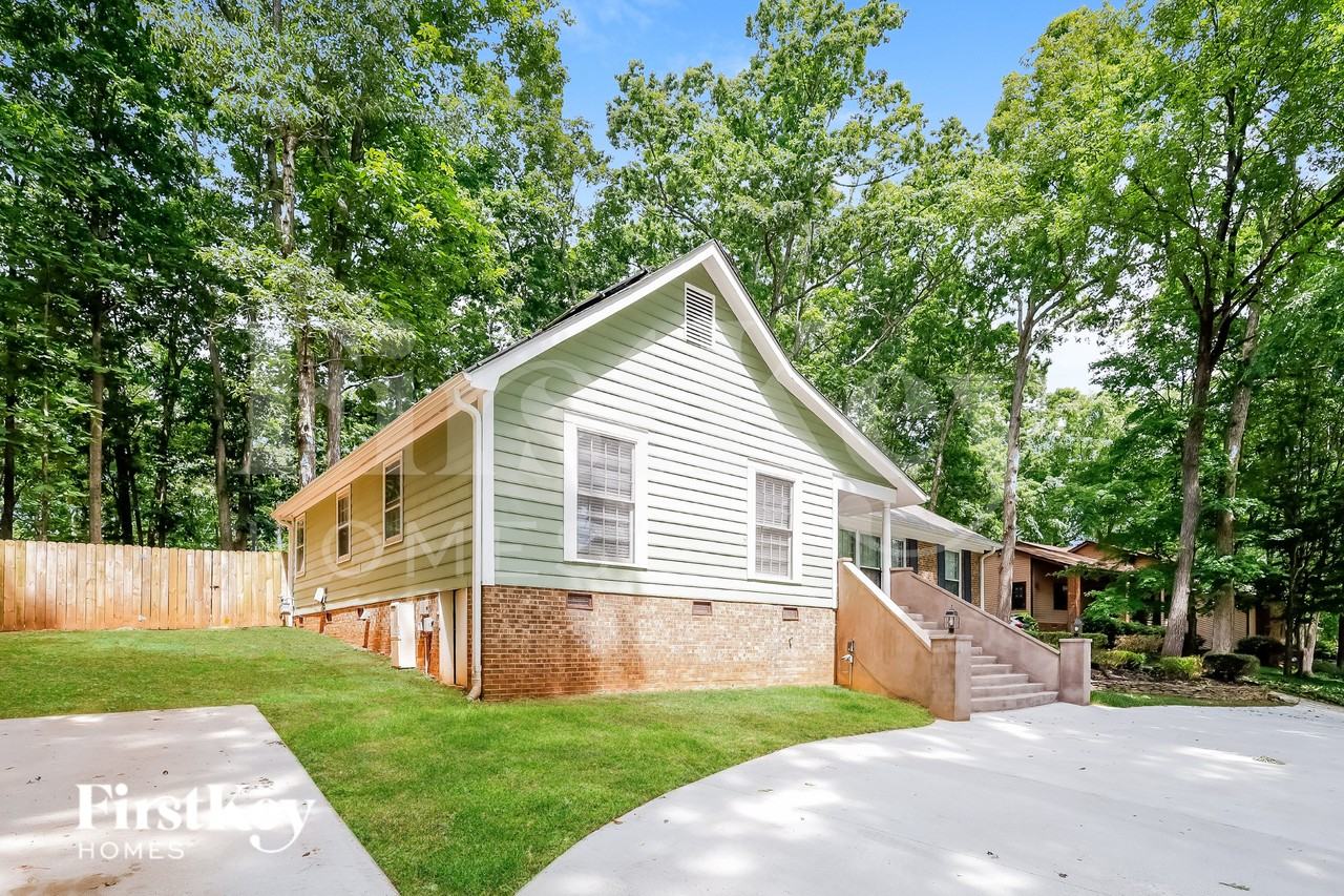 7614 Robin Crest Rd - Photo 2 of 15