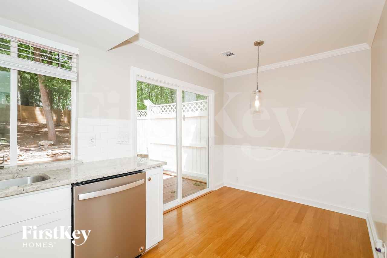 7614 Robin Crest Rd - Photo 6 of 15