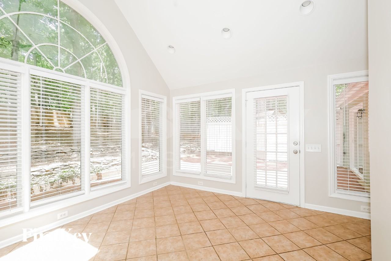 7614 Robin Crest Rd - Photo 7 of 15