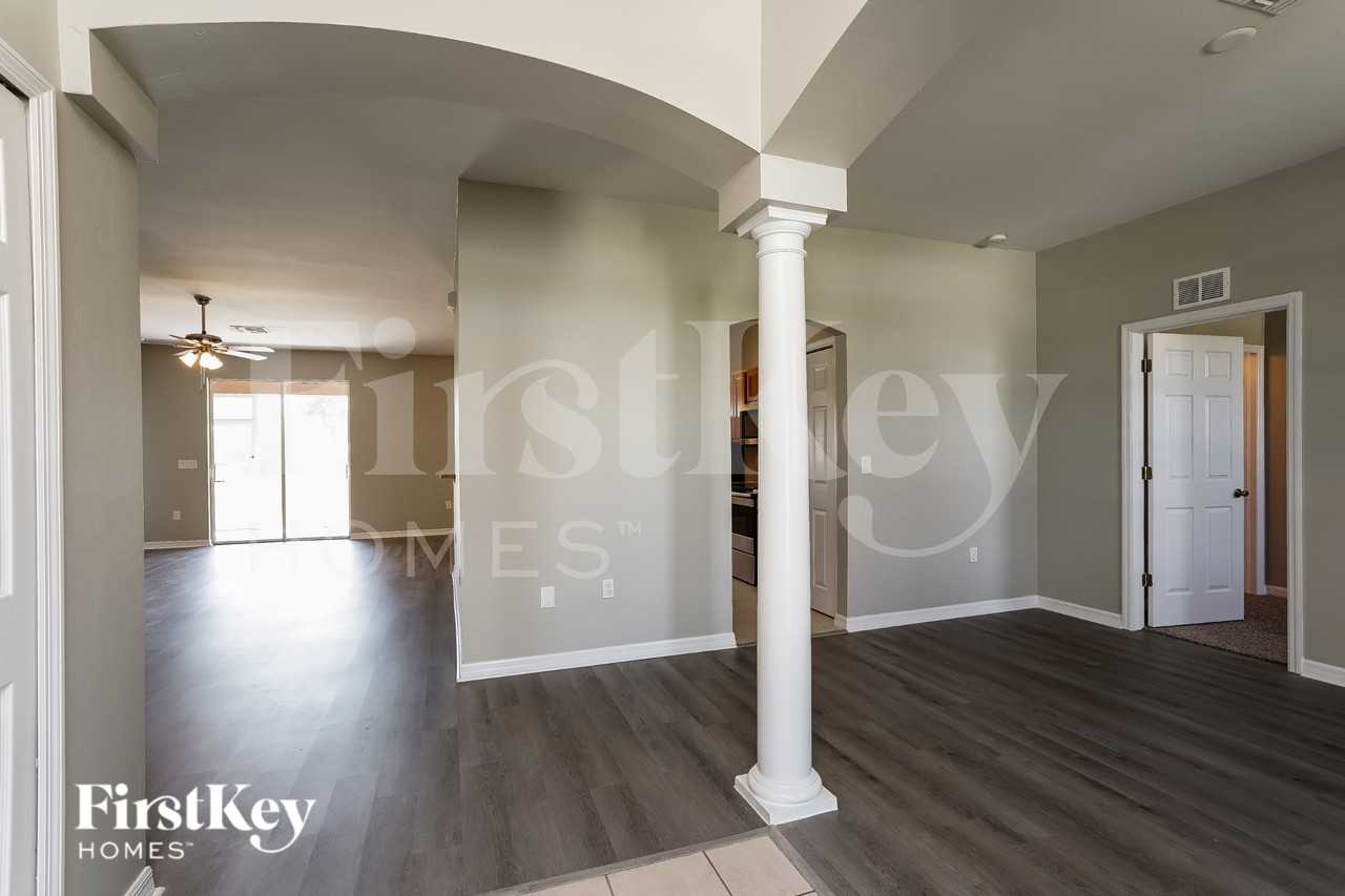 1820 Ne 7th Ave - Photo 2 of 15