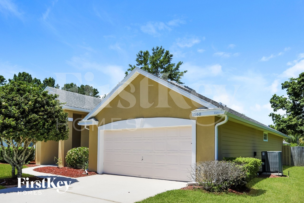 1560 Walnut Creek Dr - Photo 2 of 16
