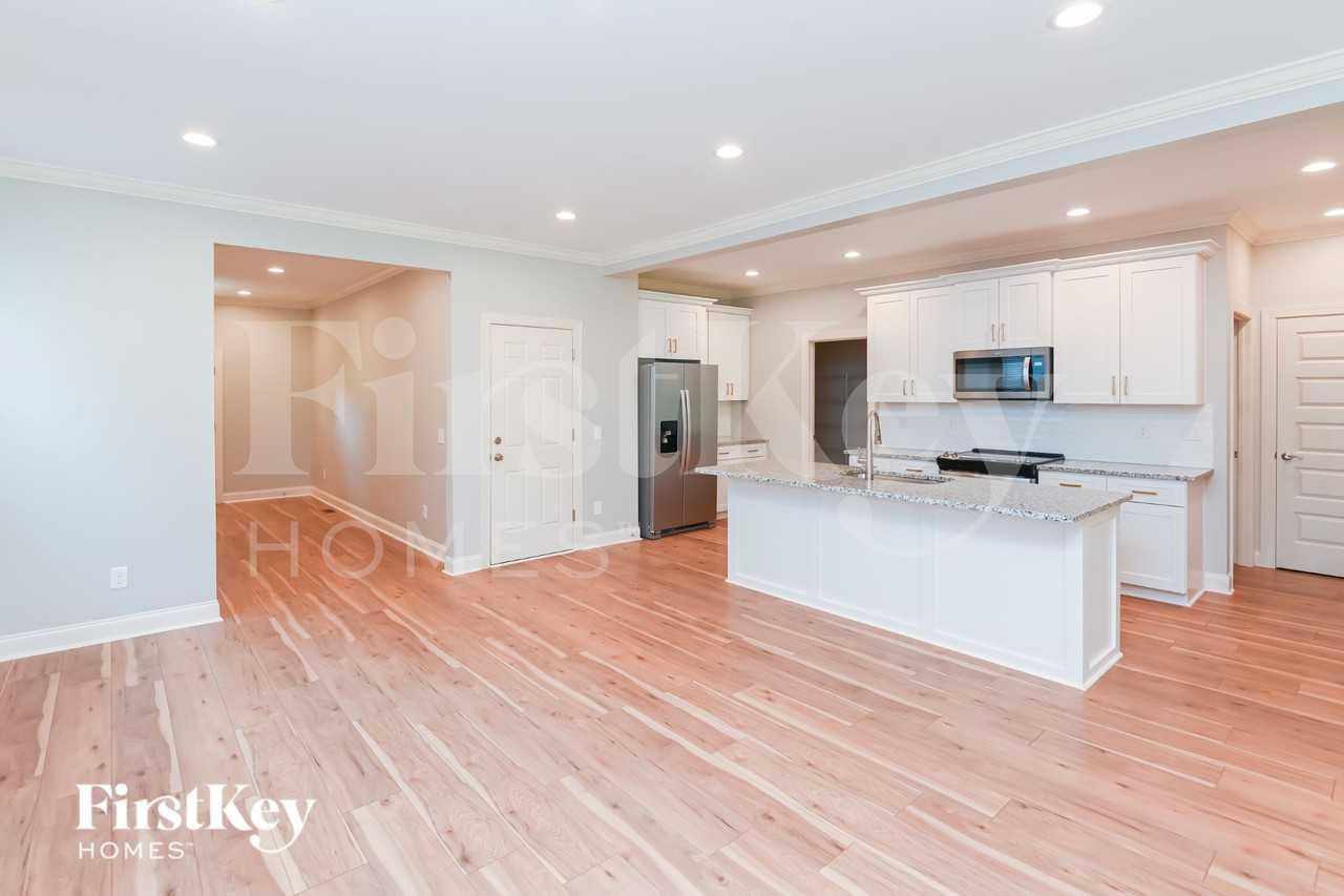 1246 Pless St Nw - Photo 4 of 15