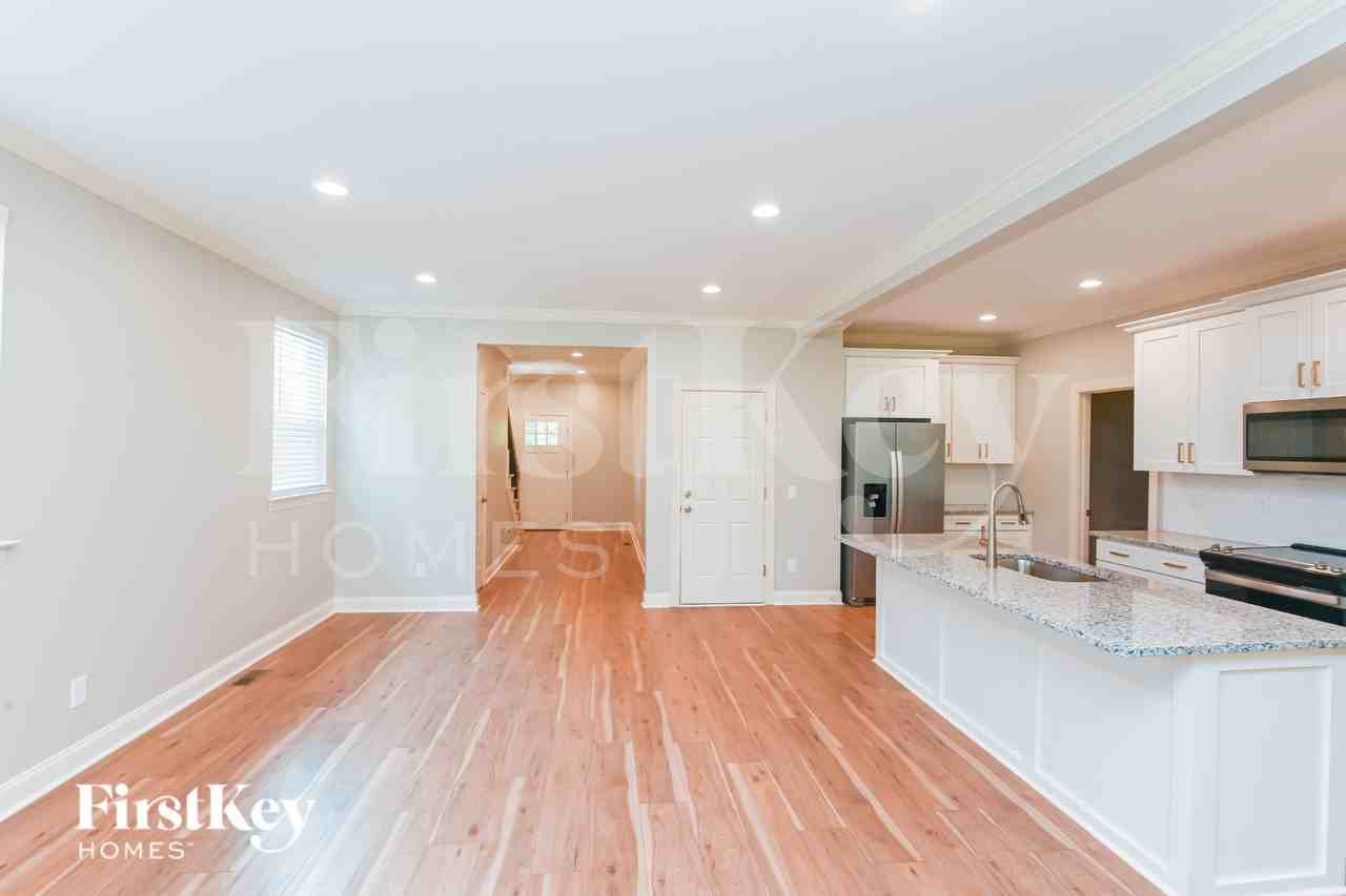 1246 Pless St Nw - Photo 5 of 15