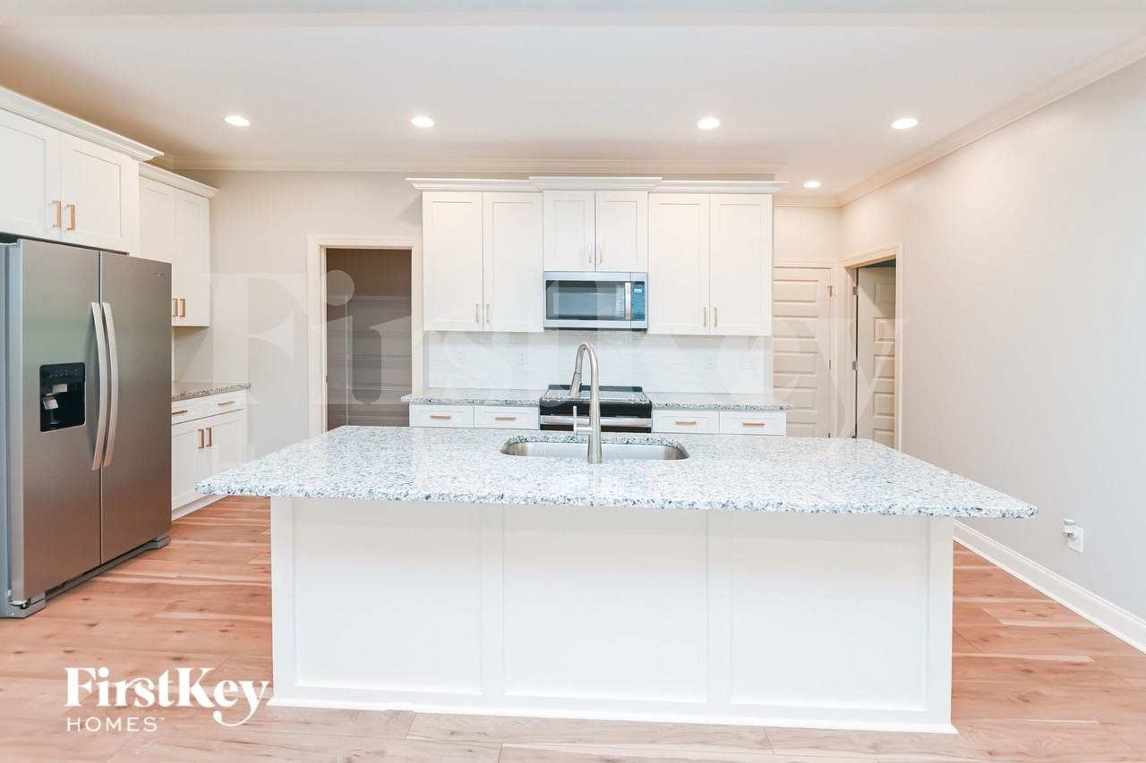 1246 Pless St Nw - Photo 6 of 15