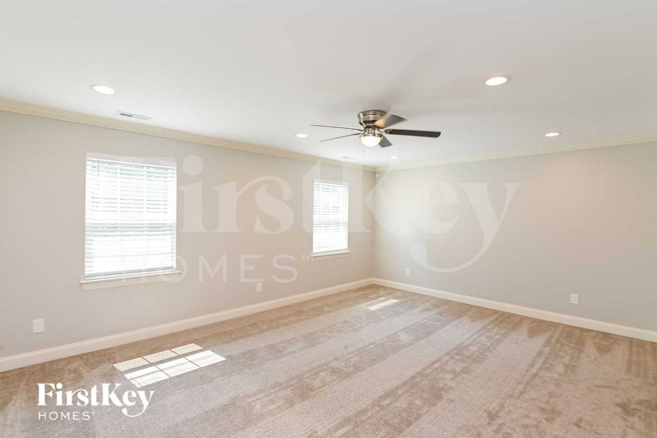 1246 Pless St Nw - Photo 7 of 15