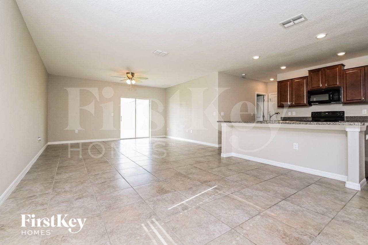 17205 Beach Buttercup Pl - Photo 2 of 16