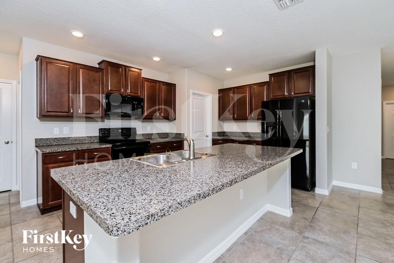 17205 Beach Buttercup Pl - Photo 3 of 16