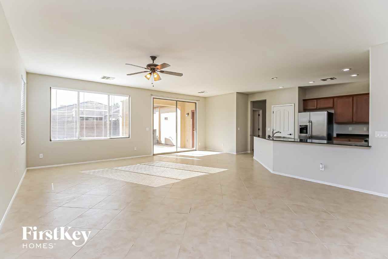 2607 E Megan St - Photo 5 of 15