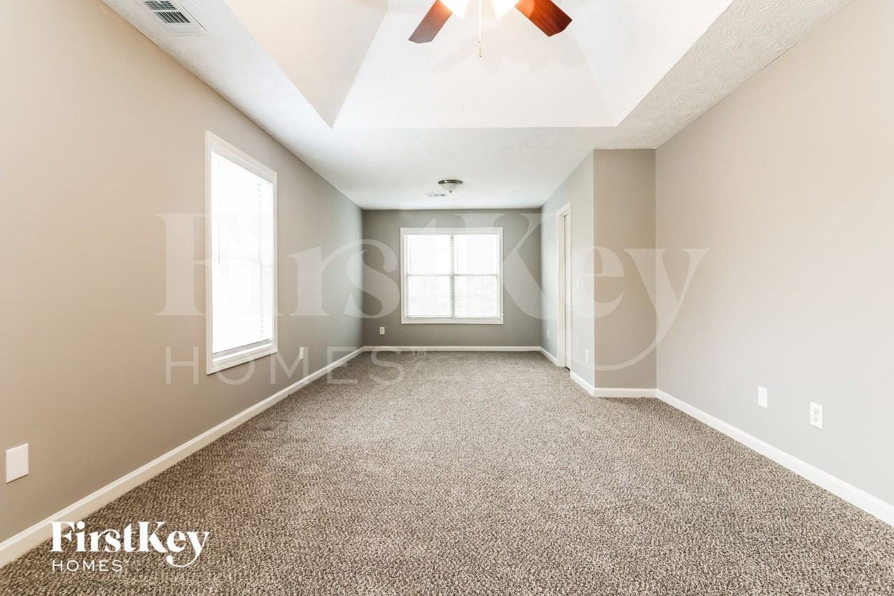 3985 Fallbrook Dr - Photo 7 of 15