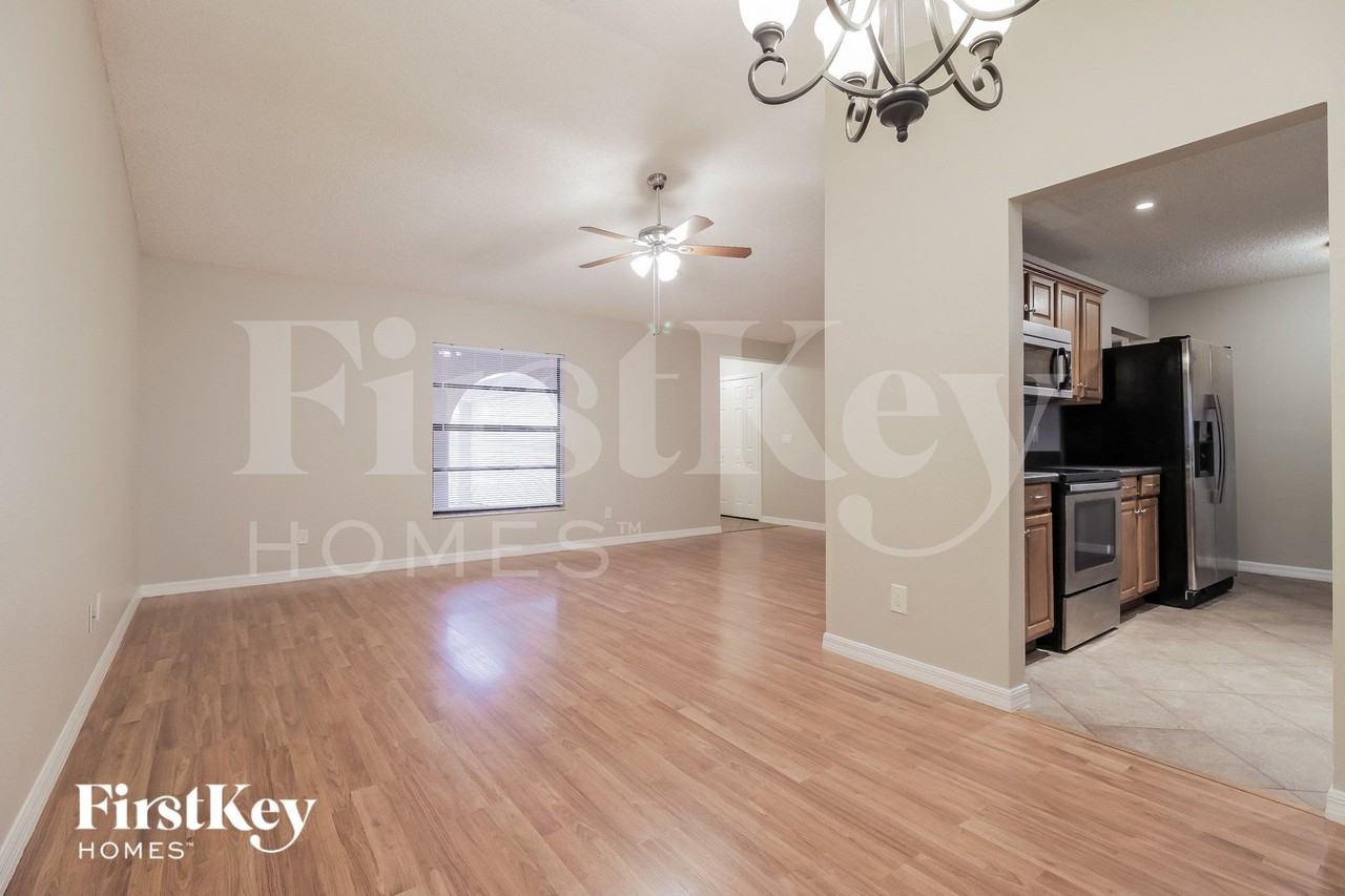 1775 Macklin St Nw - Photo 4 of 16