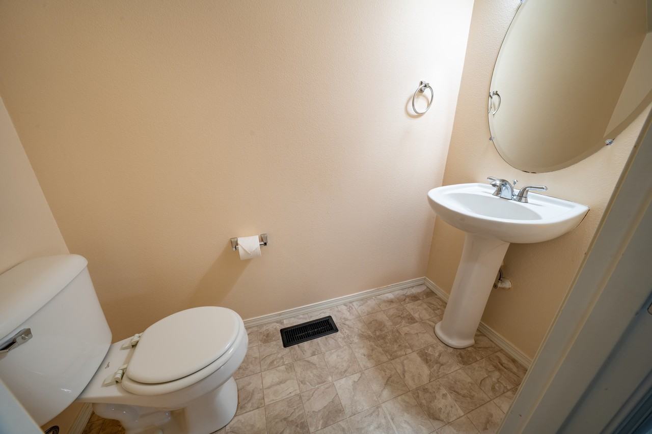 7588 Ne Curtis Ct #1 - Photo 7 of 34
