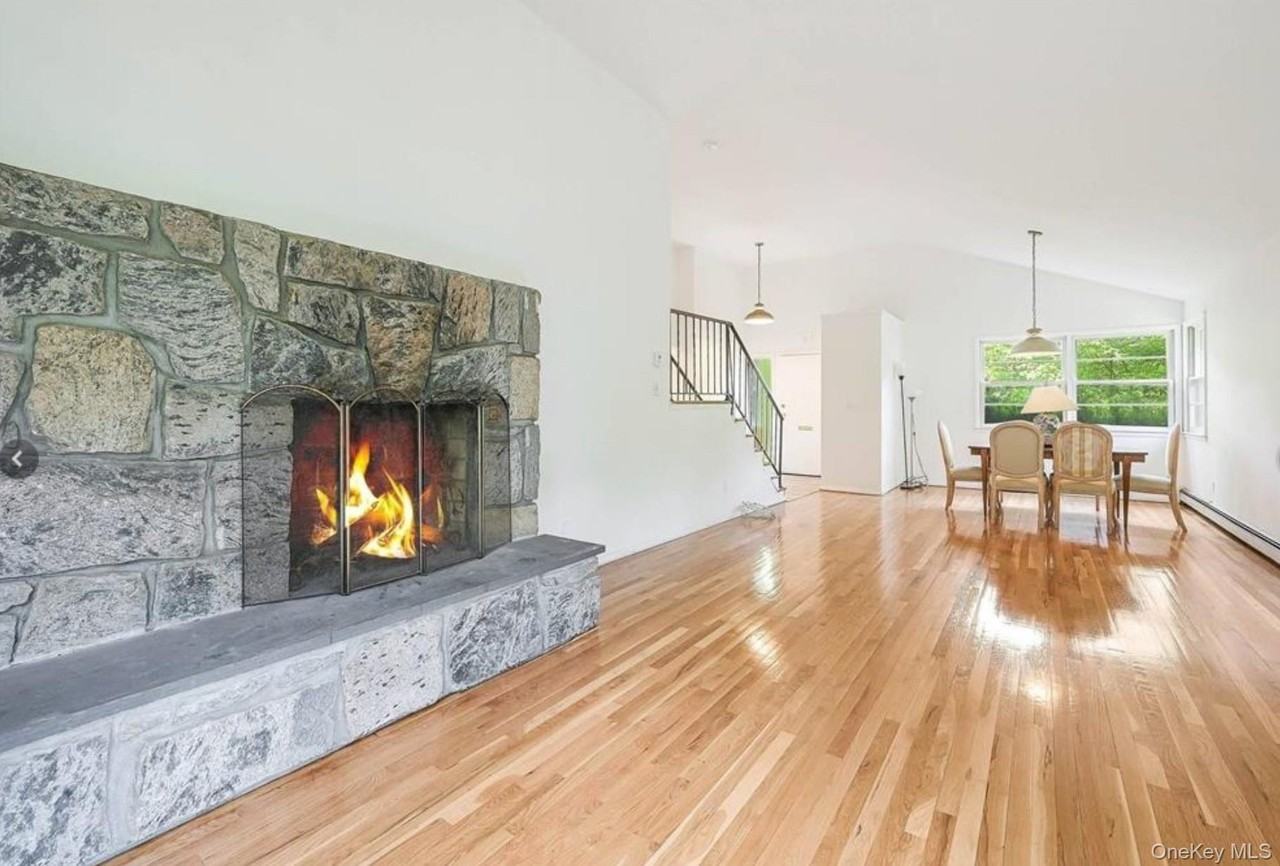 210 Michigan Ave - Photo 2 of 15