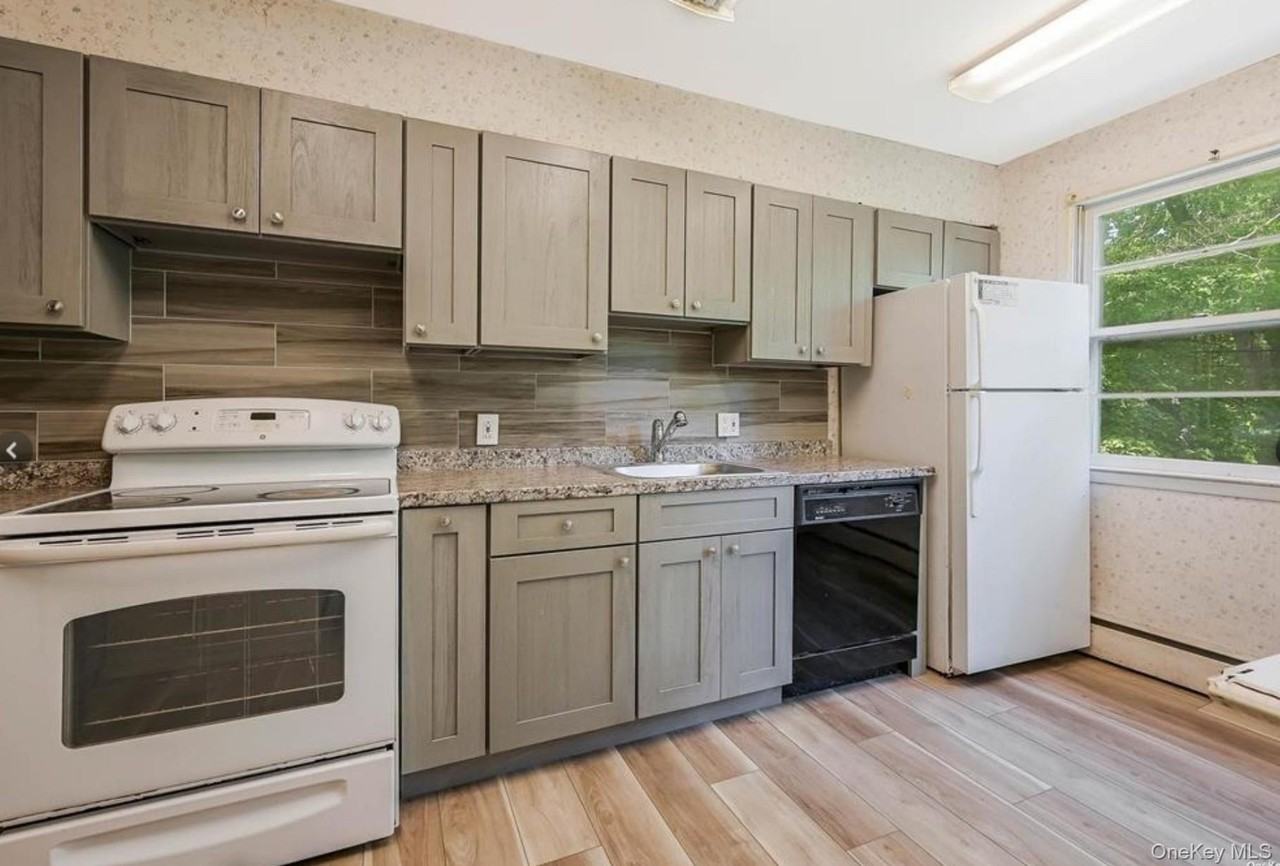 210 Michigan Ave - Photo 4 of 15