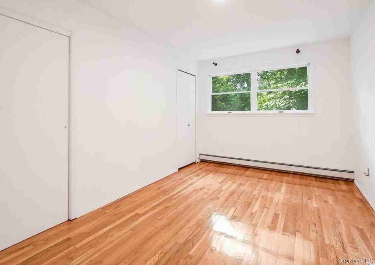 210 Michigan Ave - Photo 7 of 15