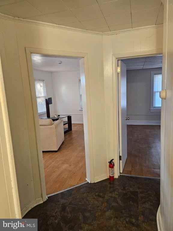 6124 Wayne Ave - Photo 7 of 10