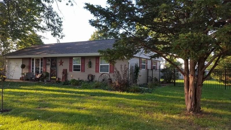 2252 Knollaire Dr - Photo 3 of 4