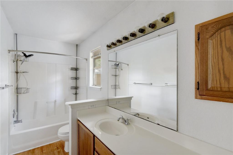 3774 N Bagdad Rd - Photo 3 of 13