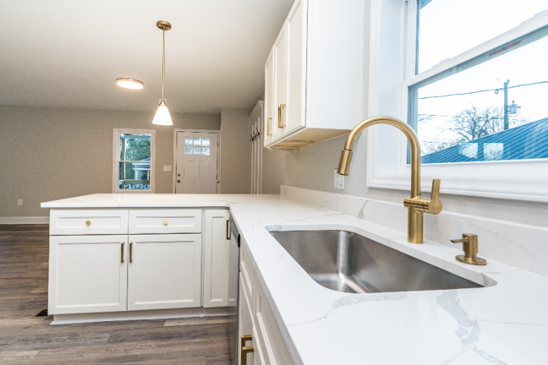 705 Gray Ave - Photo 7 of 21