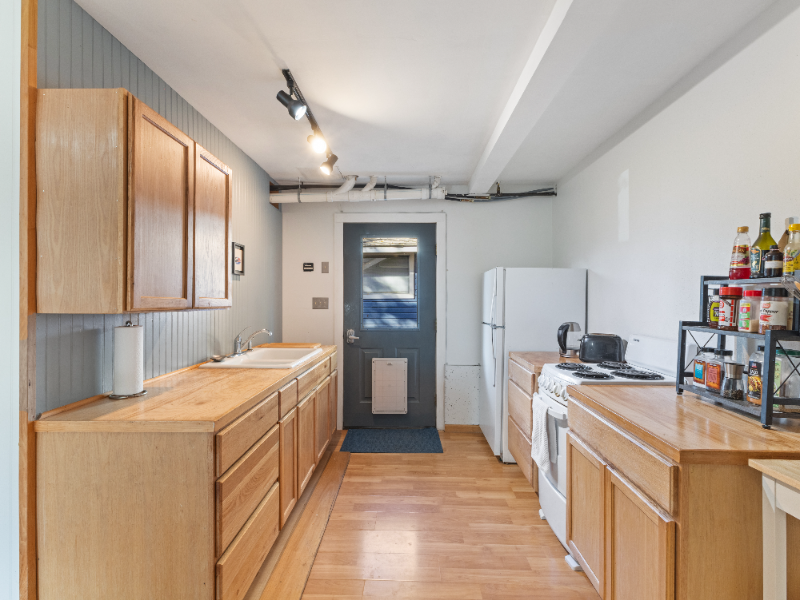 115 W Peach St #115-1-2 - Photo 6 of 12
