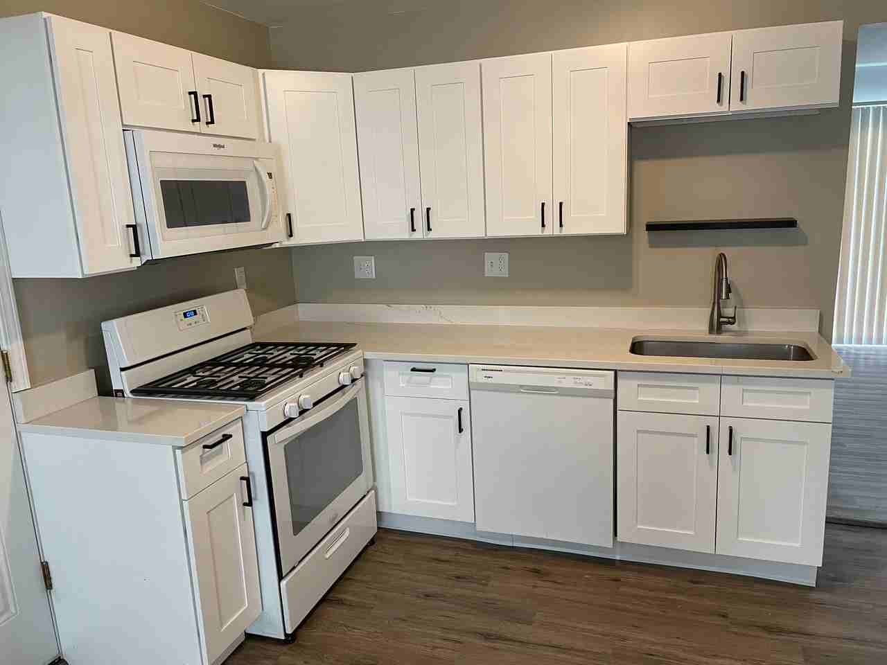 28603 Rosemont St - Photo 7 of 17