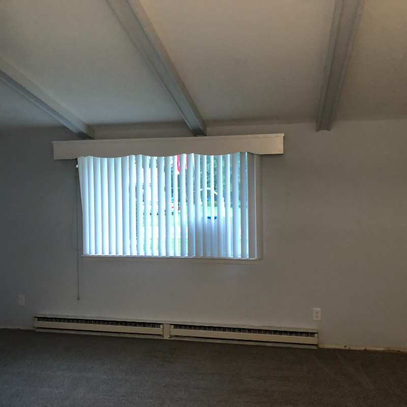 364 Elm Dr - Photo 5 of 15
