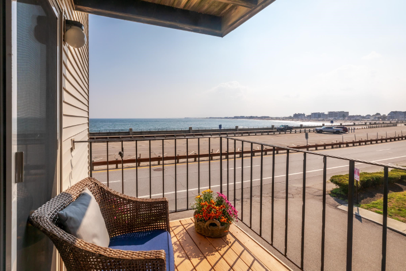 463 Ocean Blvd #B7
