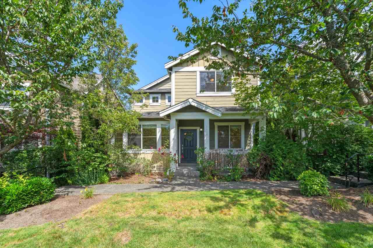 2419 30th Pl Ne - Photo 2 of 33