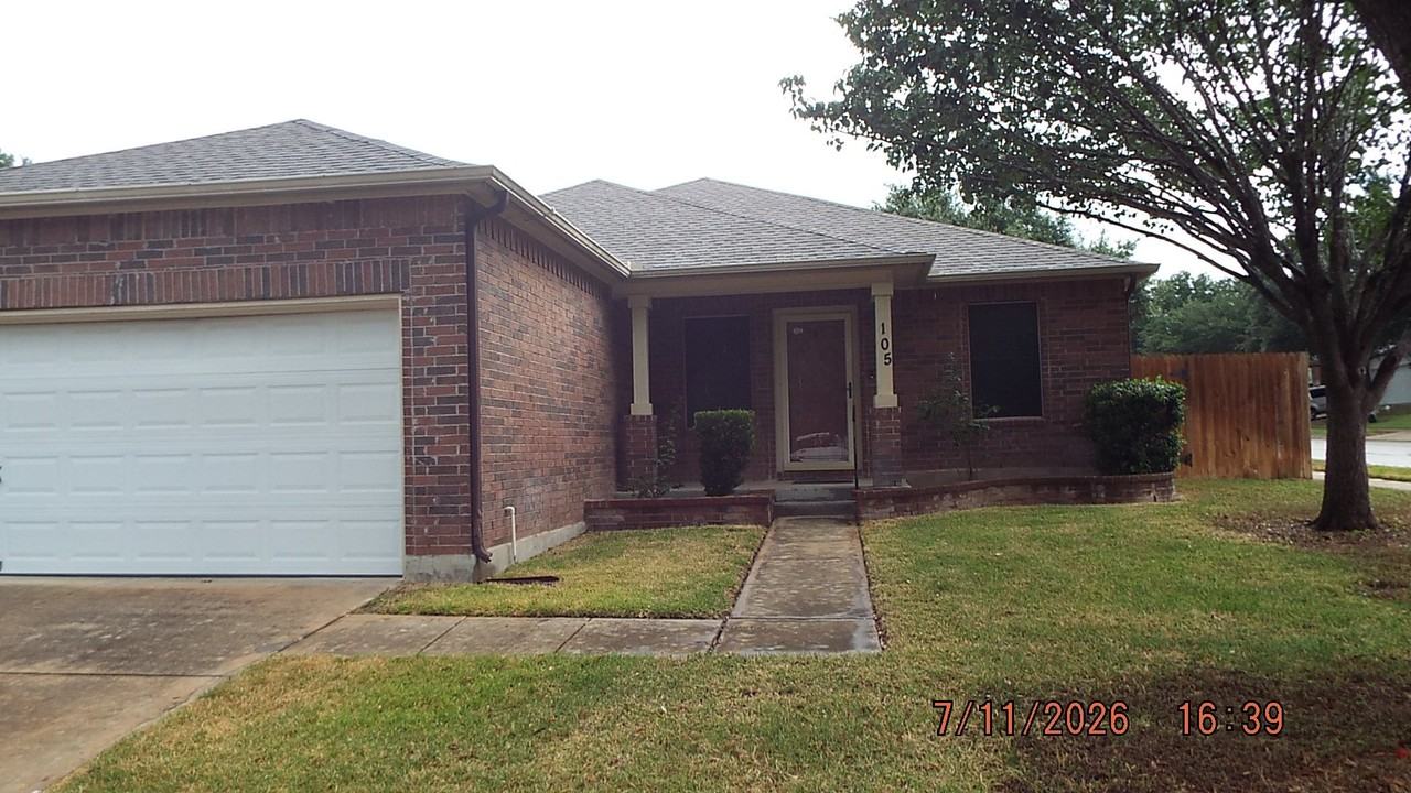 105 Wistoria Ct - Photo 2 of 5