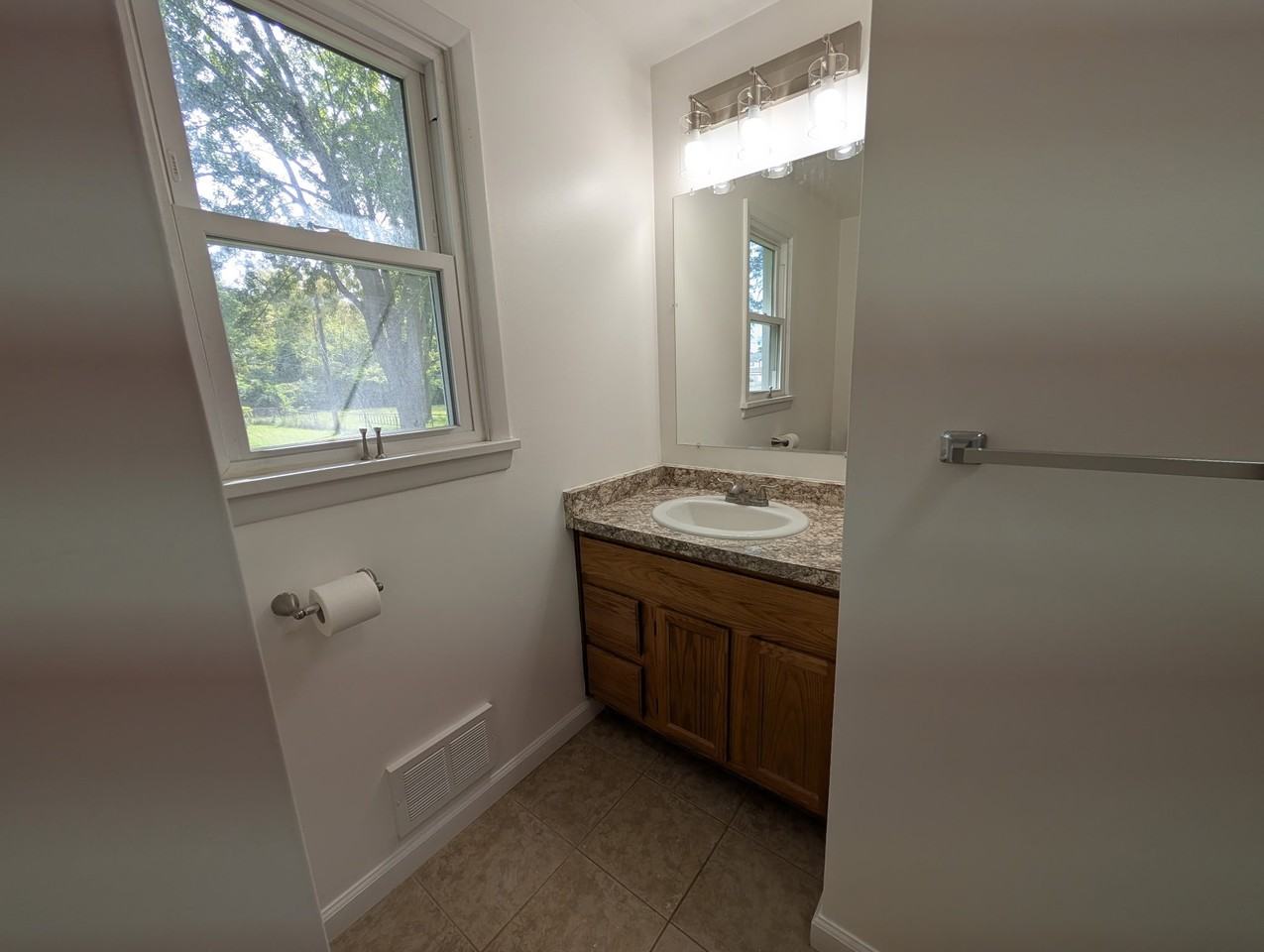 2 Country Gables Cir #2 - Photo 3 of 6