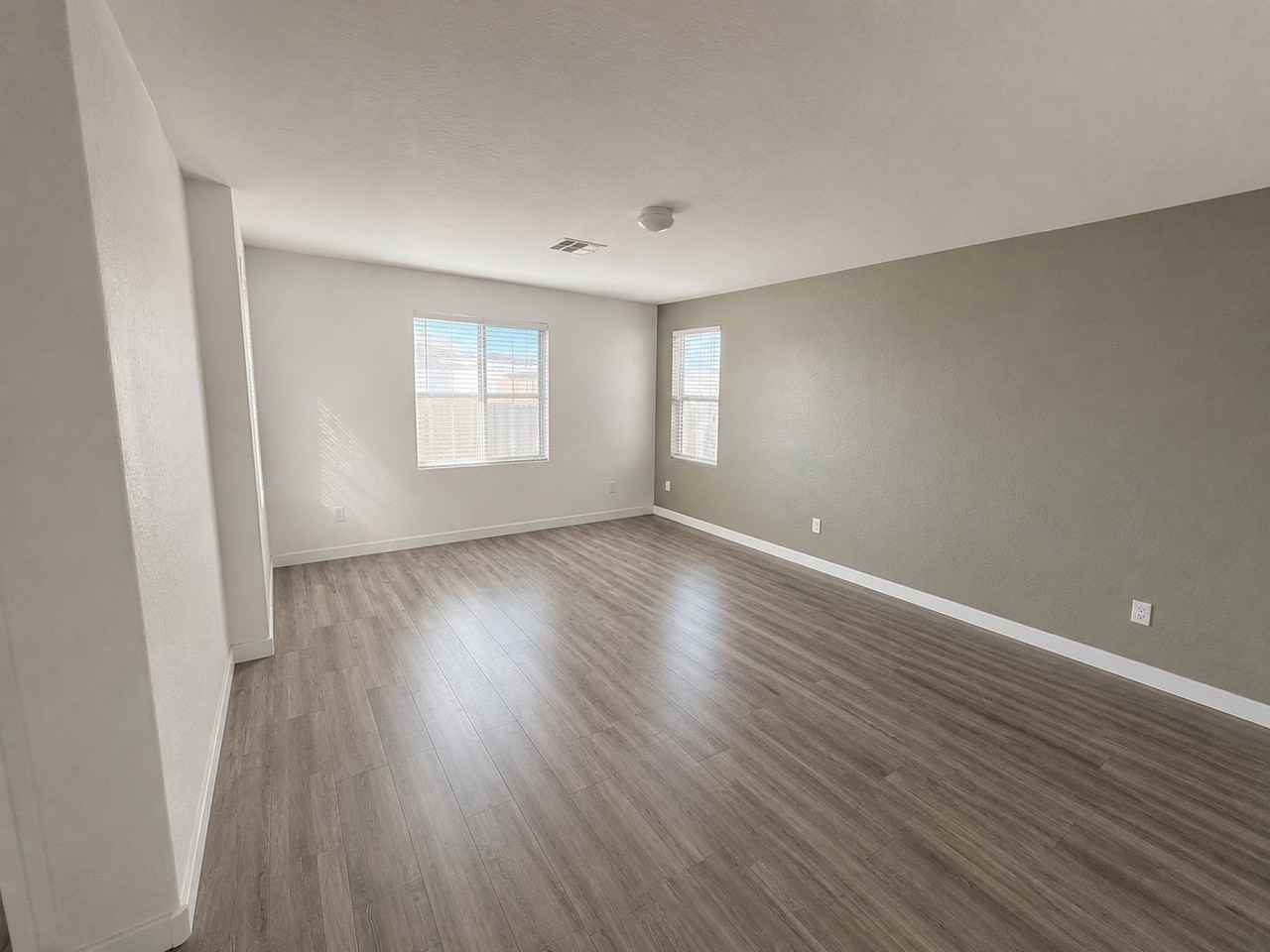 7718 Jasmine Falls Dr - Photo 3 of 3