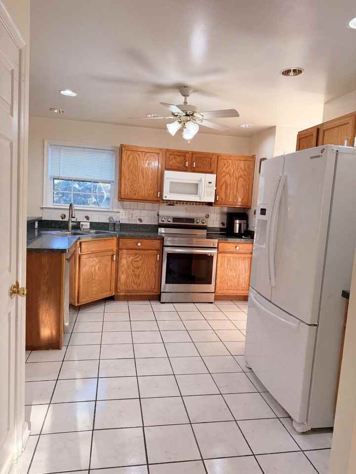 11410 Silverleaf Ln - Photo 7 of 20